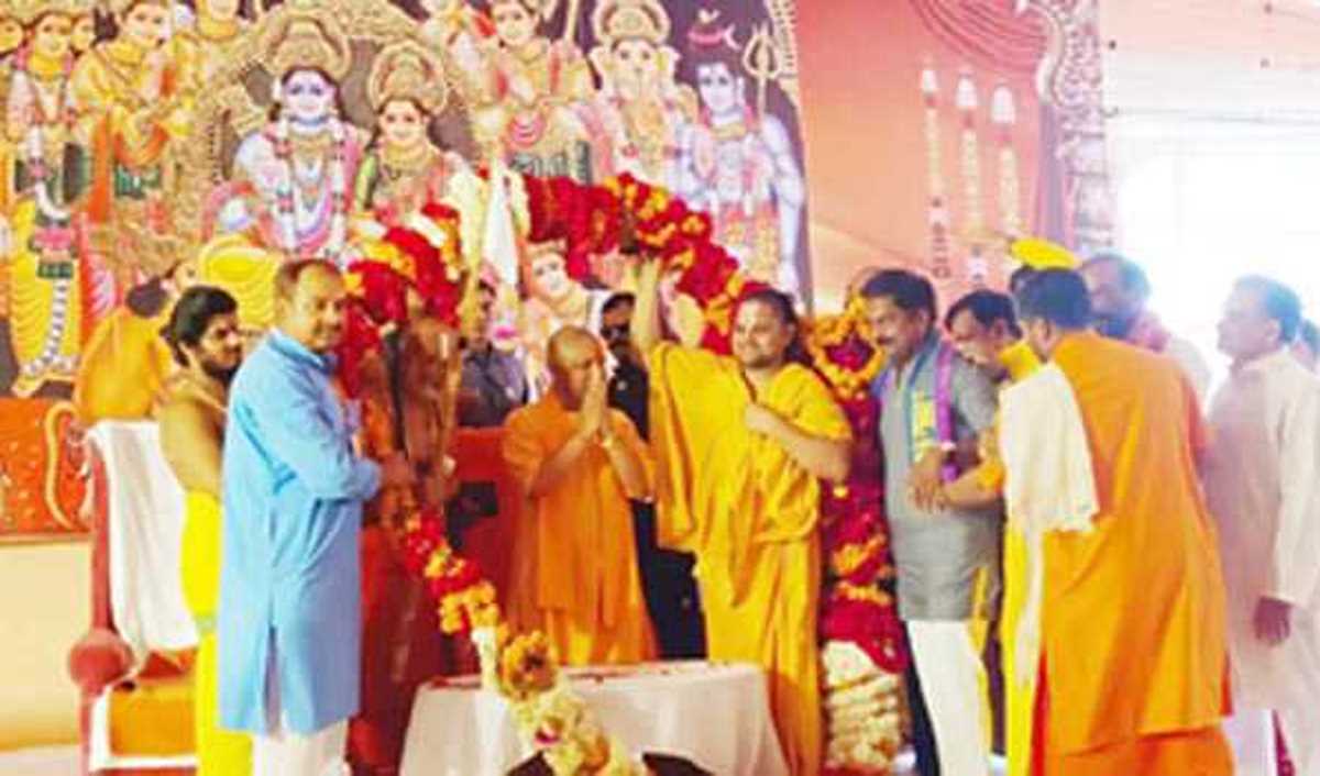 मुख्यमंत्री योगी ने किए अयोध्या मे रामलला के दर्शन और की पूजा अर्चना